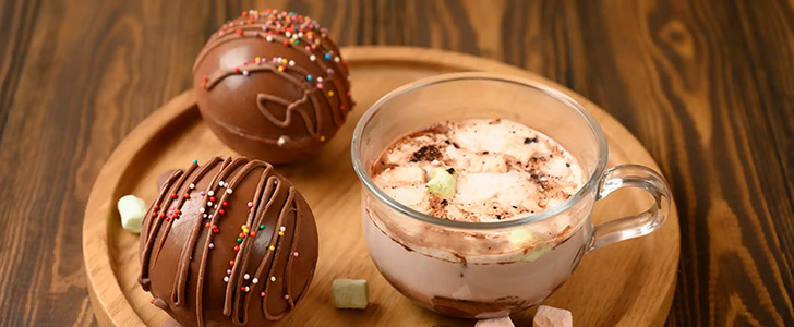 Hot cocoa bomb